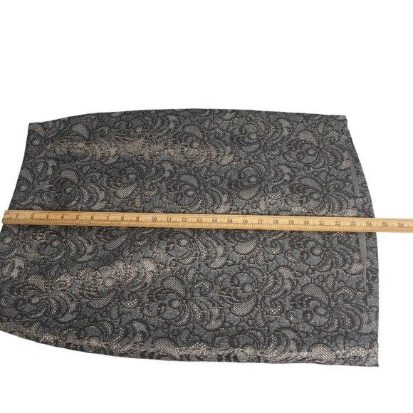 Ann Taylor Silver Paisley Print Jacquard Pencil Skirt Sz 10 Knee Length Slit - Picture 8 of 10